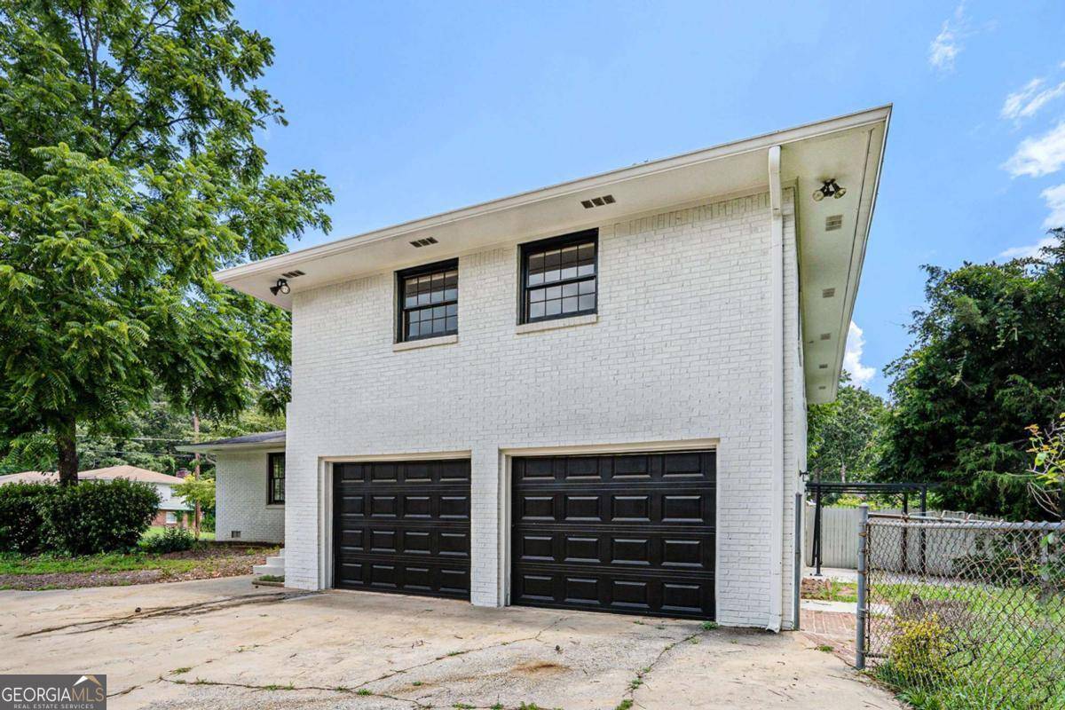 Decatur, GA 30032,1894 Twin Falls RD