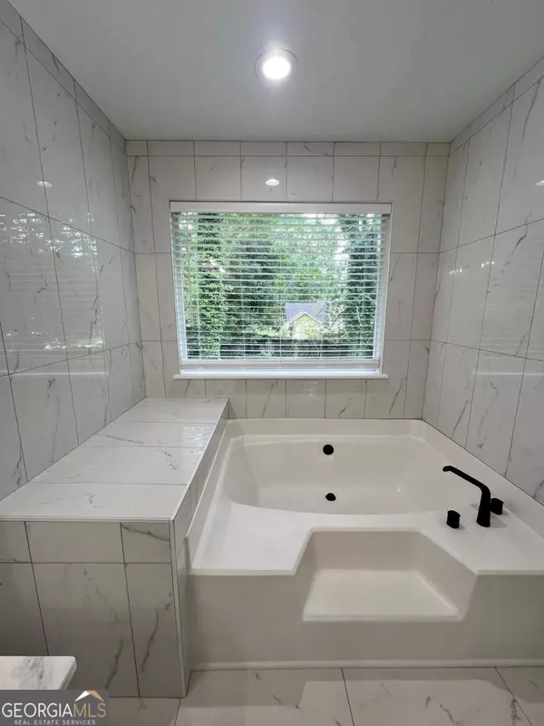 Atlanta, GA 30349,2720 Thornbury WAY