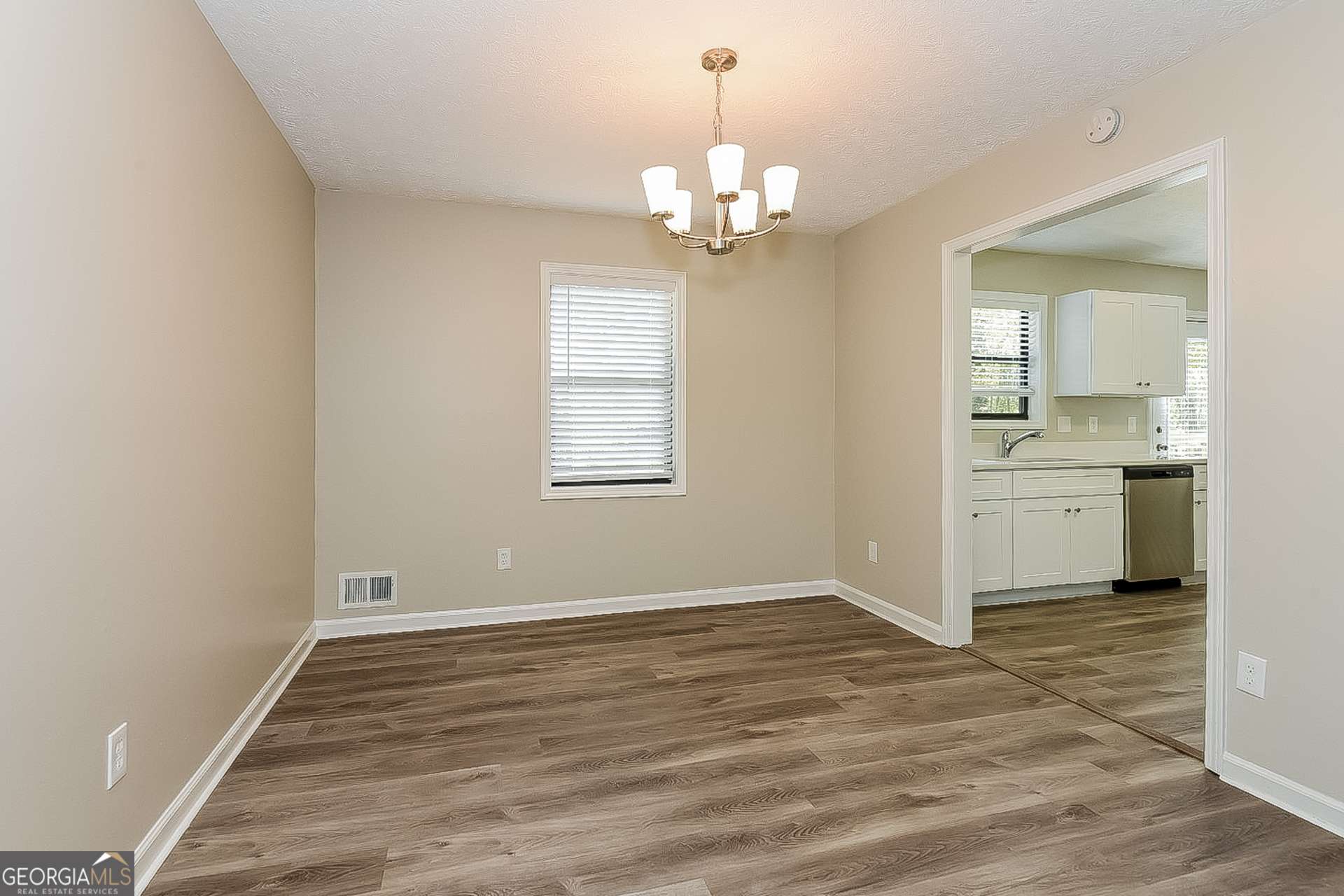 Kennesaw, GA 30152,8050 Sumit Wood DR NW