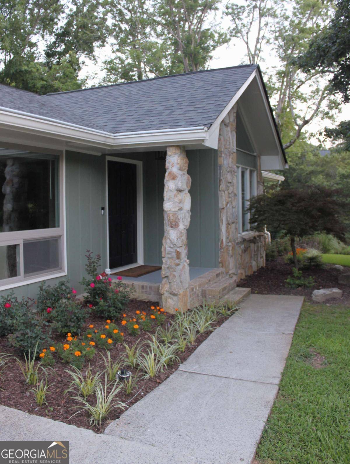 Atlanta, GA 30360,6878 Vic Ar RD