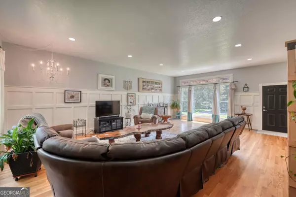 Murphy, NC 28906,1007 Valley River AVE