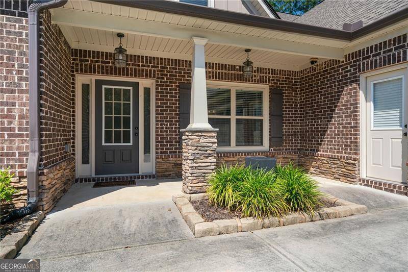 Loganville, GA 30052,902 Edgewater DR