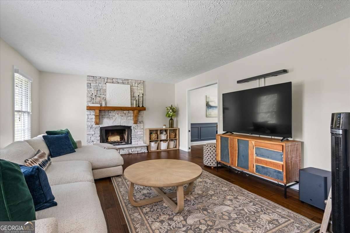 Woodstock, GA 30188,110 Village CT