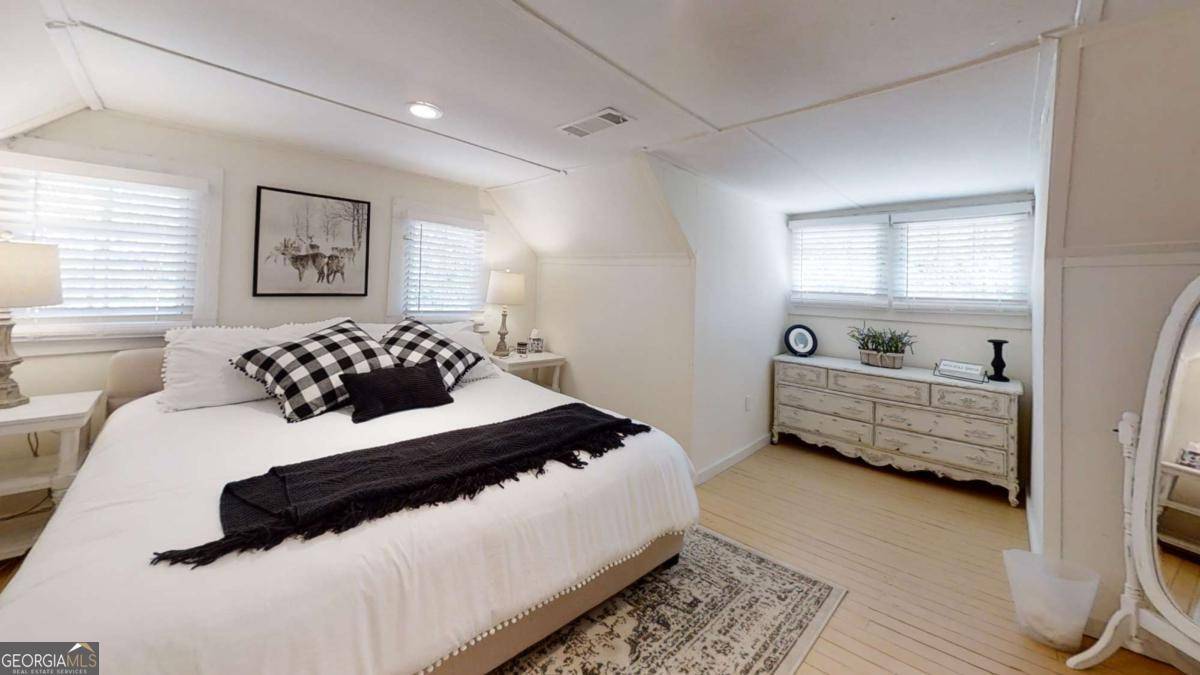 Mountain City, GA 30562,19 Mccoy ST