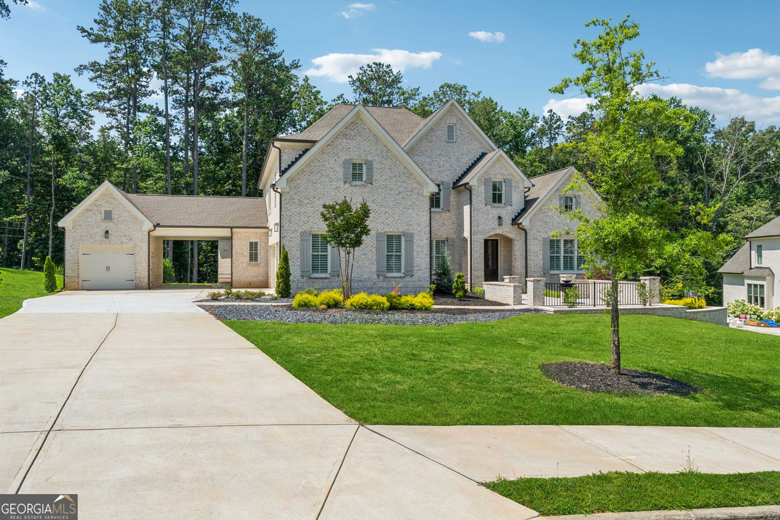 Alpharetta, GA 30004,1099 Bream DR
