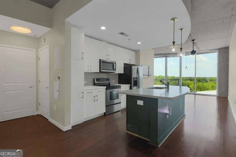 361 17th ST #910, Atlanta, GA 30363