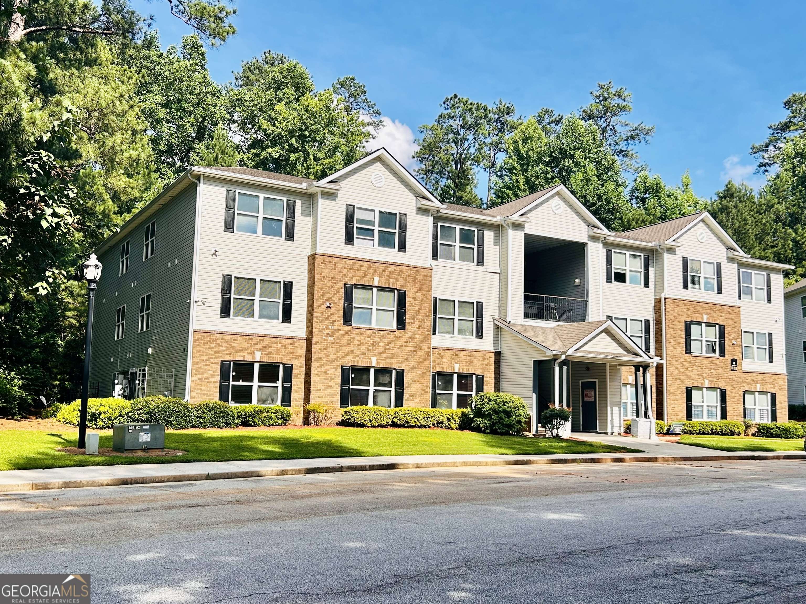 8201 Fairington Village DR, Lithonia, GA 30038