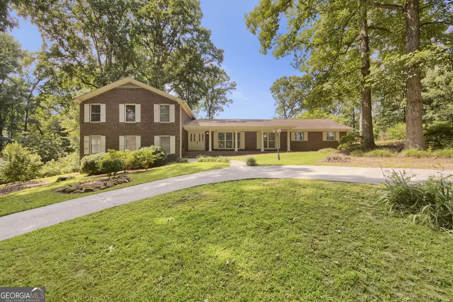 3606 Rainbow CIR, Snellville, GA 30039