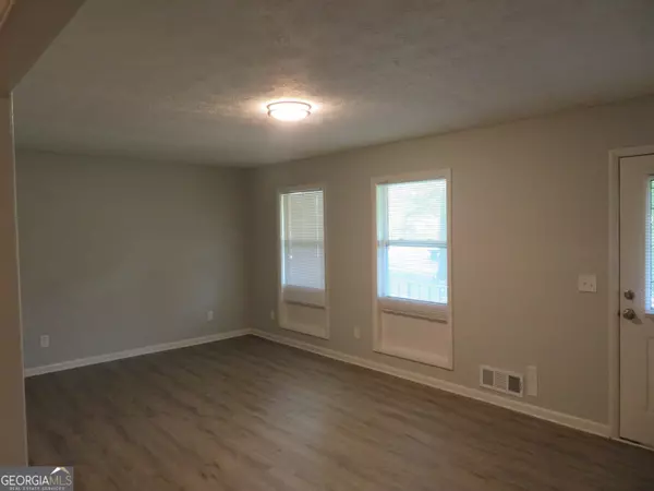 Acworth, GA 30102,5512 Arrowhead DR
