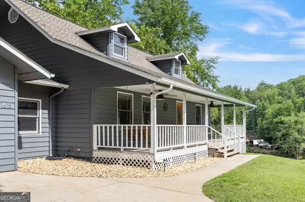 Hayesville, NC 28904,1615 East Vineyard RD