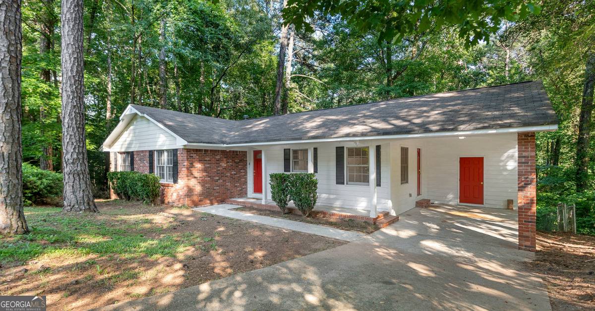 260 Pinehurst DR, Stockbridge, GA 30281
