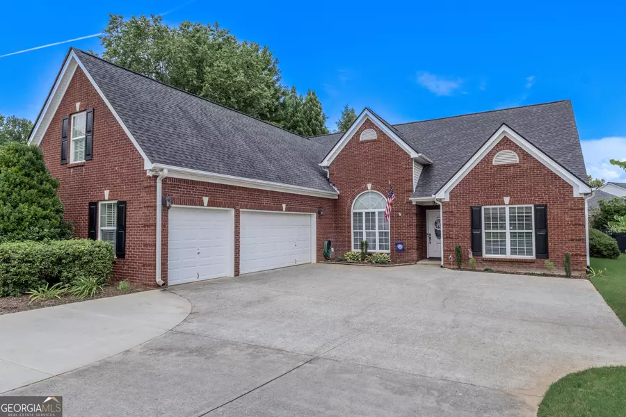 5176 Ashbury Manor LN, Sugar Hill, GA 30518