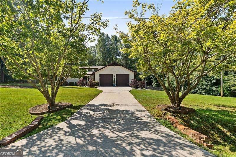 195 PINE TRAIL RD, Fayetteville, GA 30214