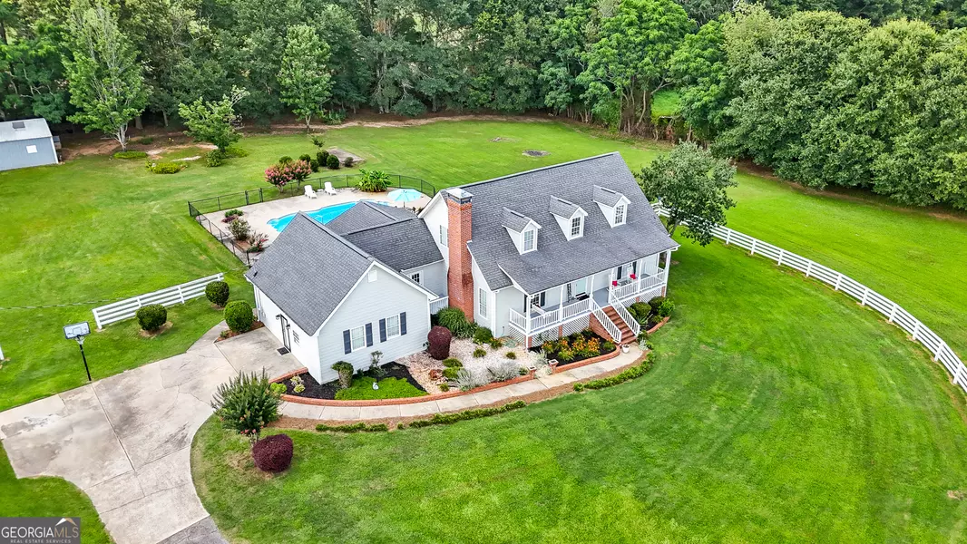 310 Trestle RD, Locust Grove, GA 30248