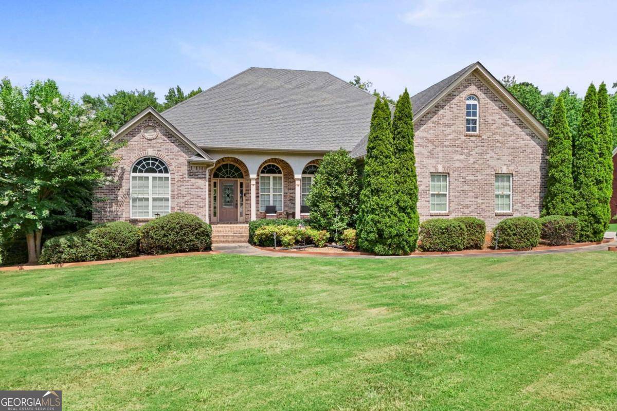 230 Hummingbird CT, Hampton, GA 30228