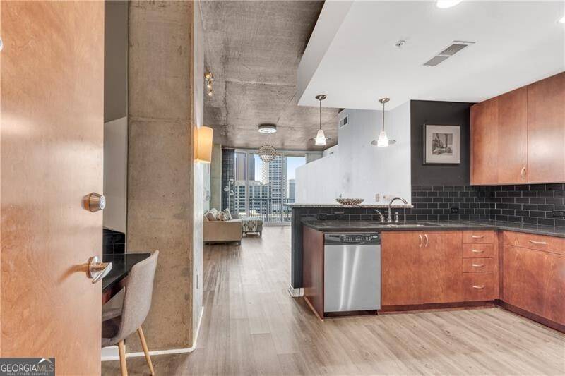 Atlanta, GA 30308,860 Peachtree ST NE #1806