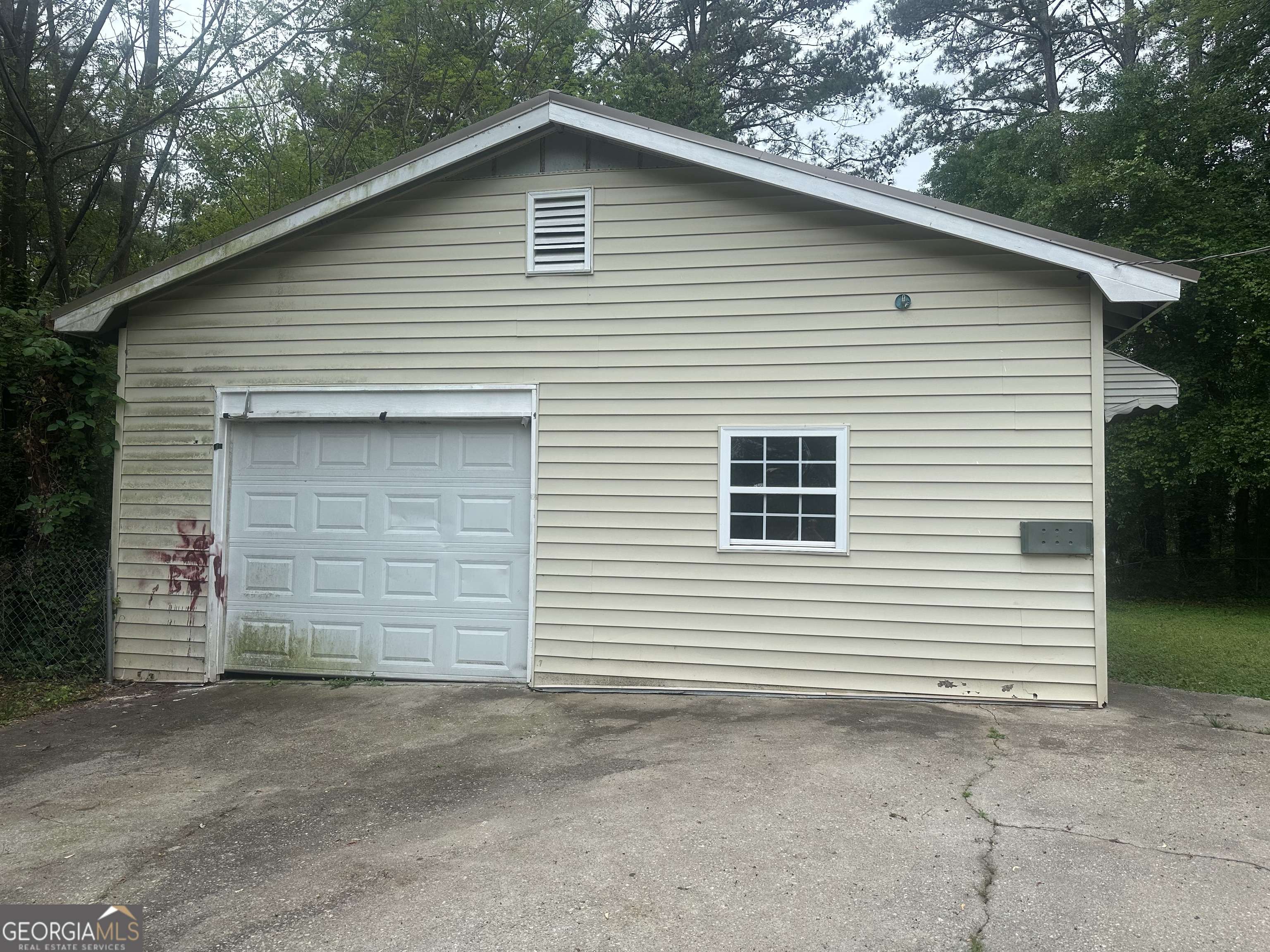 Jonesboro, GA 30238,8833 Thomas RD