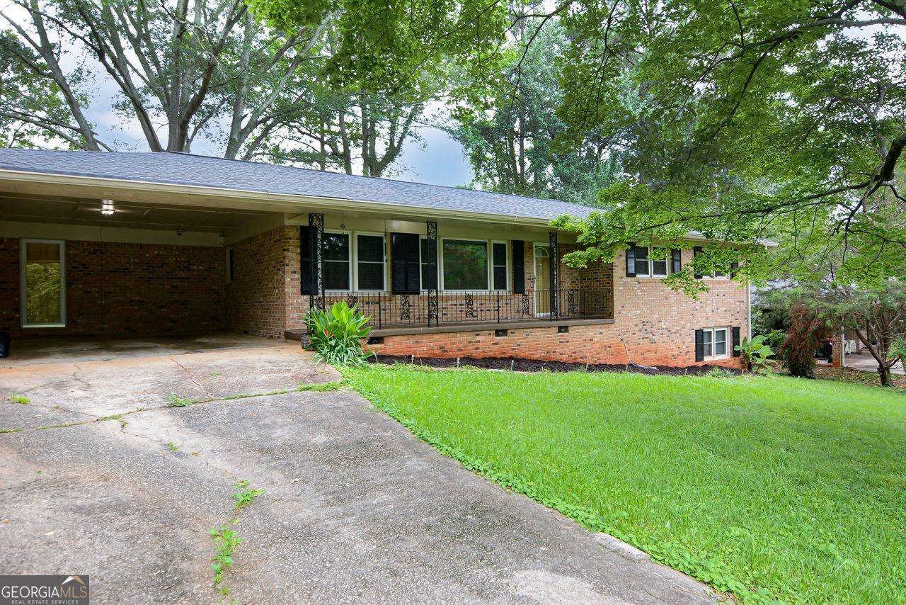 Stone Mountain, GA 30088,4852 PINE SHADOWS DR