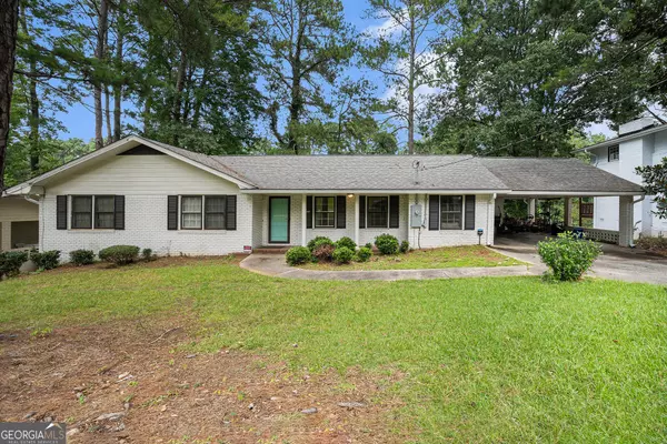 4204 Williamsburg DR, College Park, GA 30337