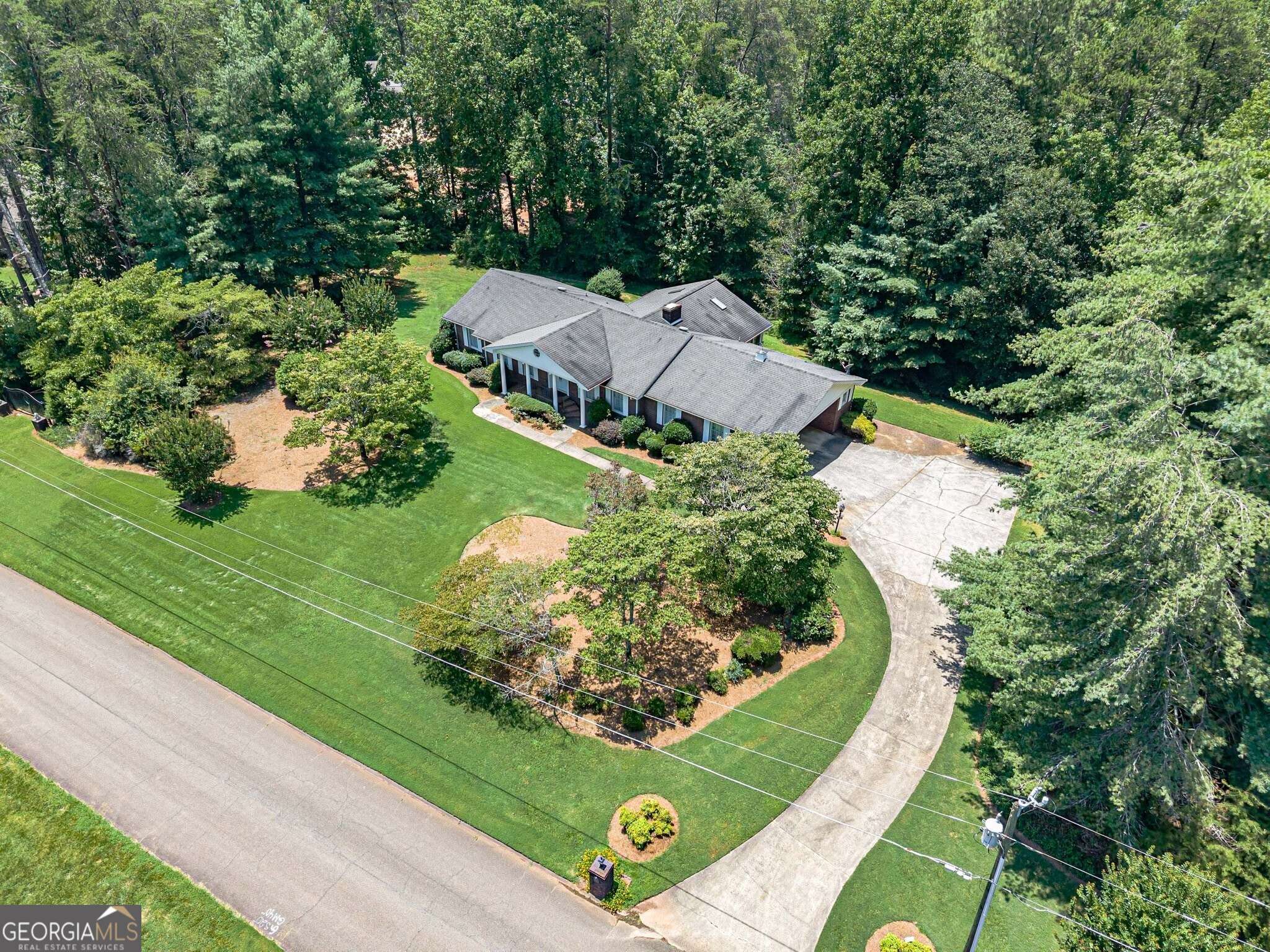 1725 Mountainside DR, Cumming, GA 30040