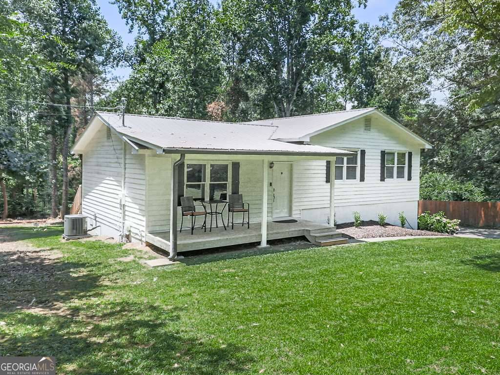 611 Smith RD, Ball Ground, GA 30107