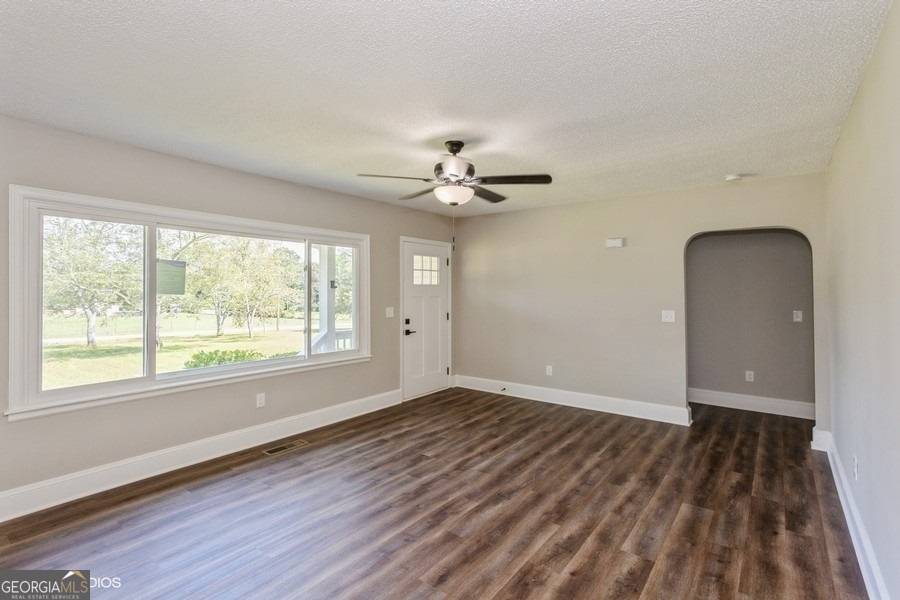 Hartwell, GA 30643,110 Oak Tree LN