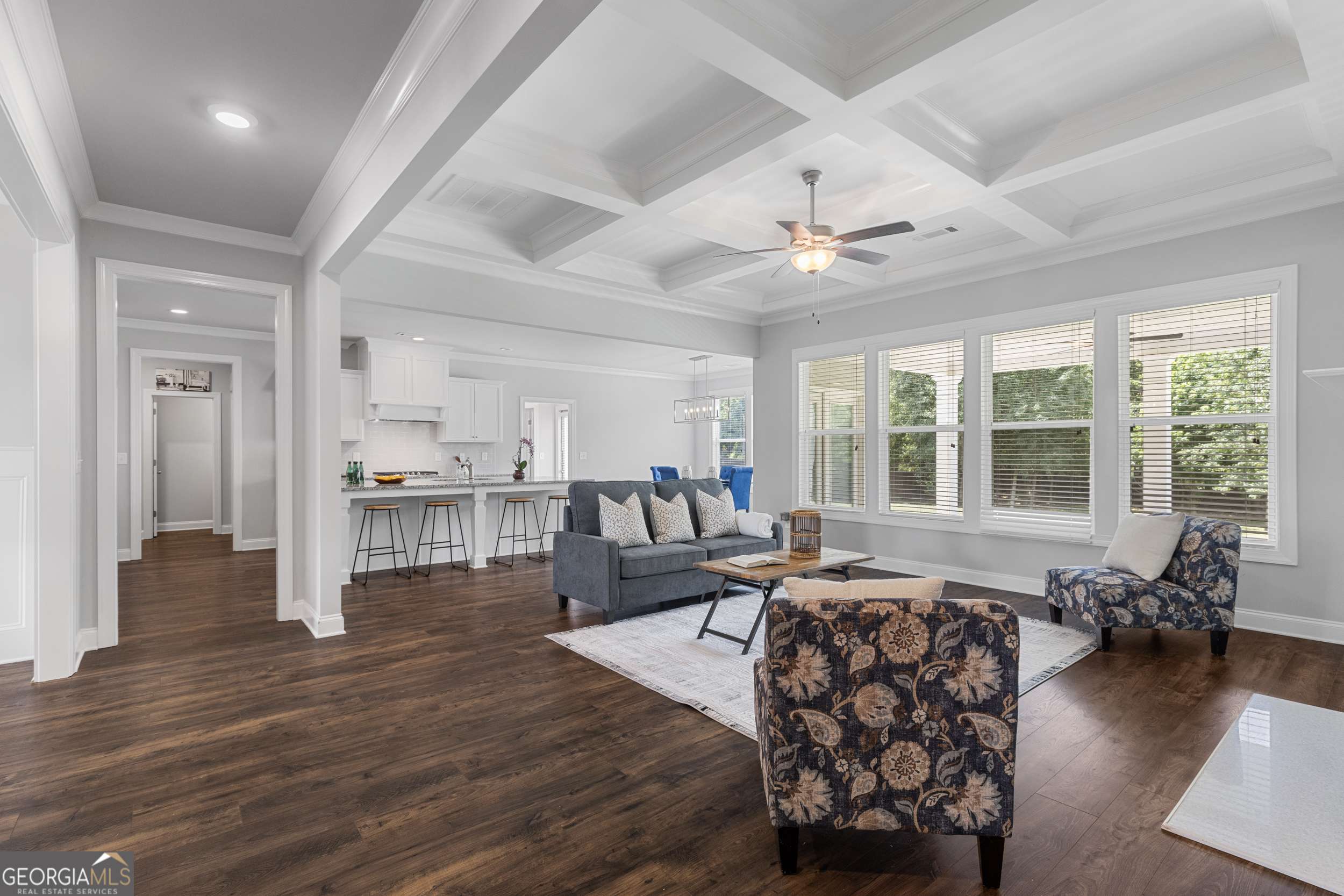Hoschton, GA 30548,840 Champagne LN
