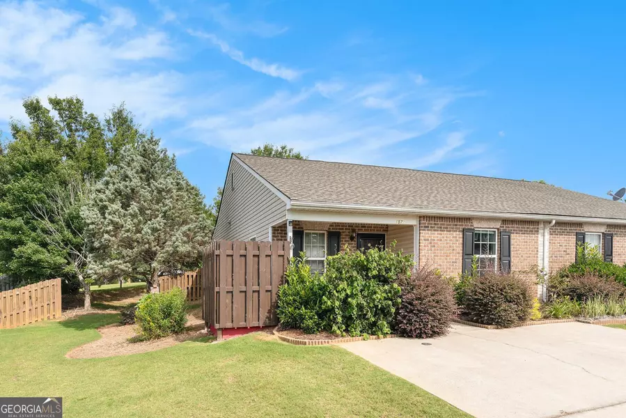 1572 Louise Anderson DR, Griffin, GA 30224