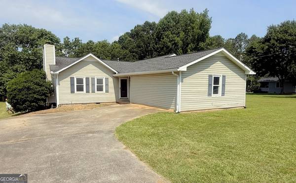 32 Russell LN, Carrollton, GA 30116