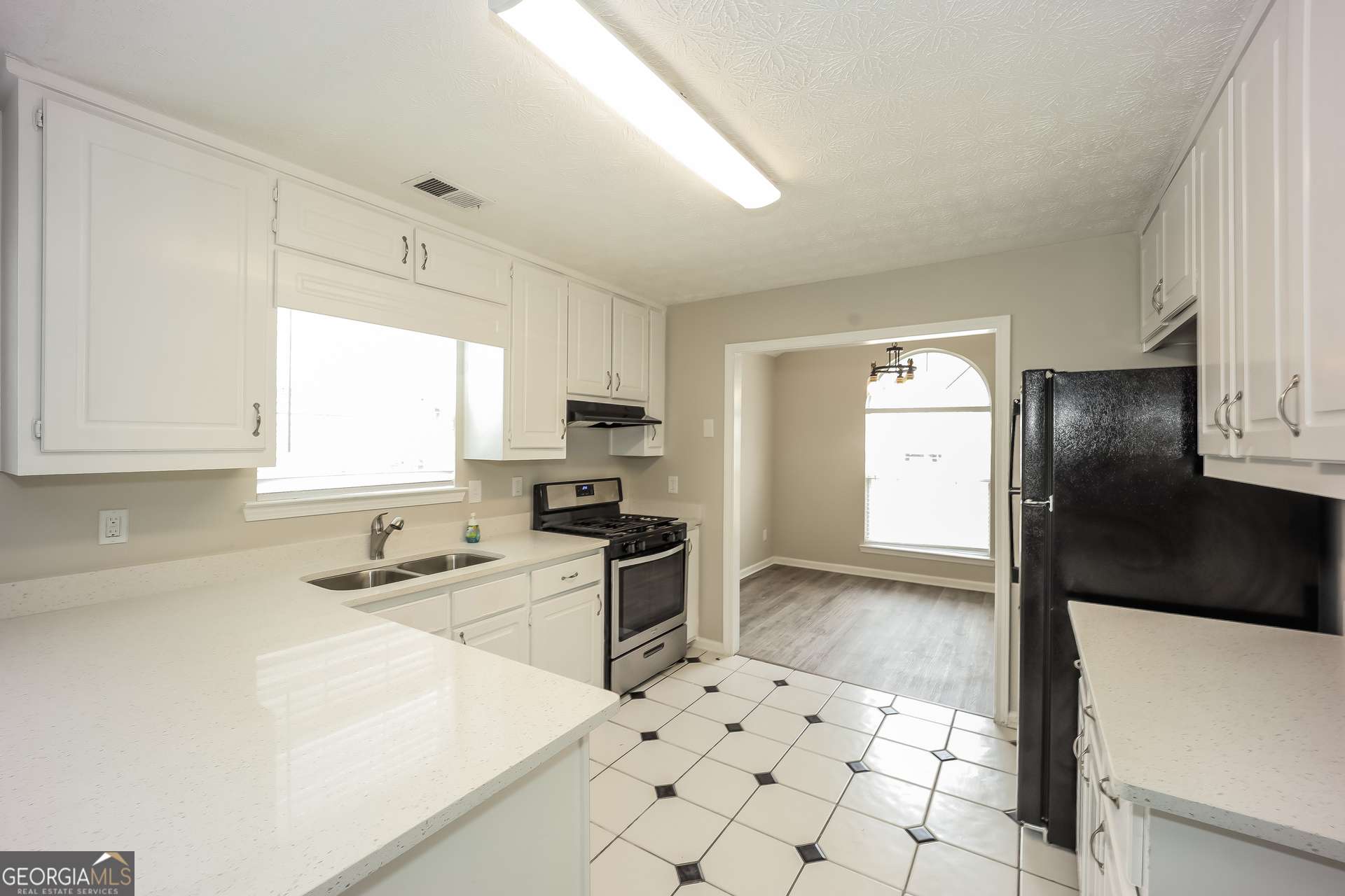 Riverdale, GA 30274,7911 Woodlake DR