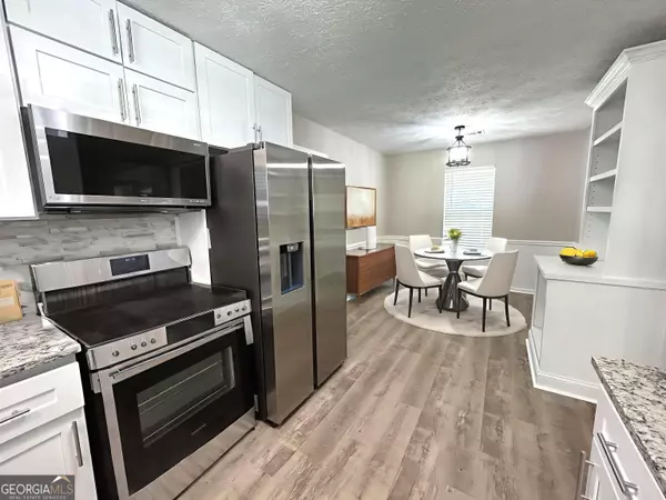 Conyers, GA 30013,65 King James CT SE