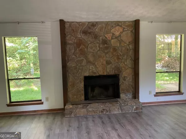 Roswell, GA 30076,215 Lakeland CT