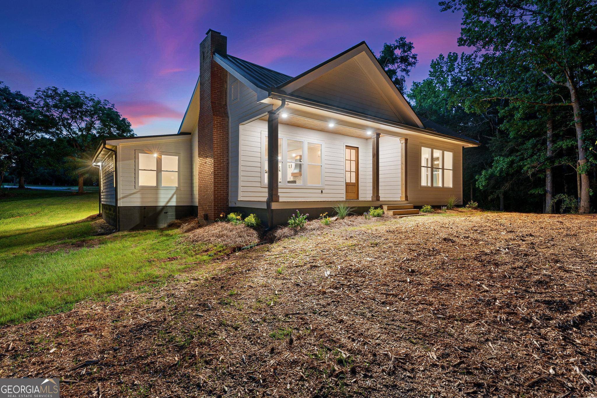 182 Cherry Rose LN, Hartwell, GA 30643