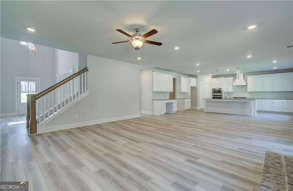 Senoia, GA 30276,18 Slick CT