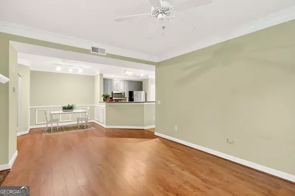Dunwoody, GA 30338,221 Ashford CIR