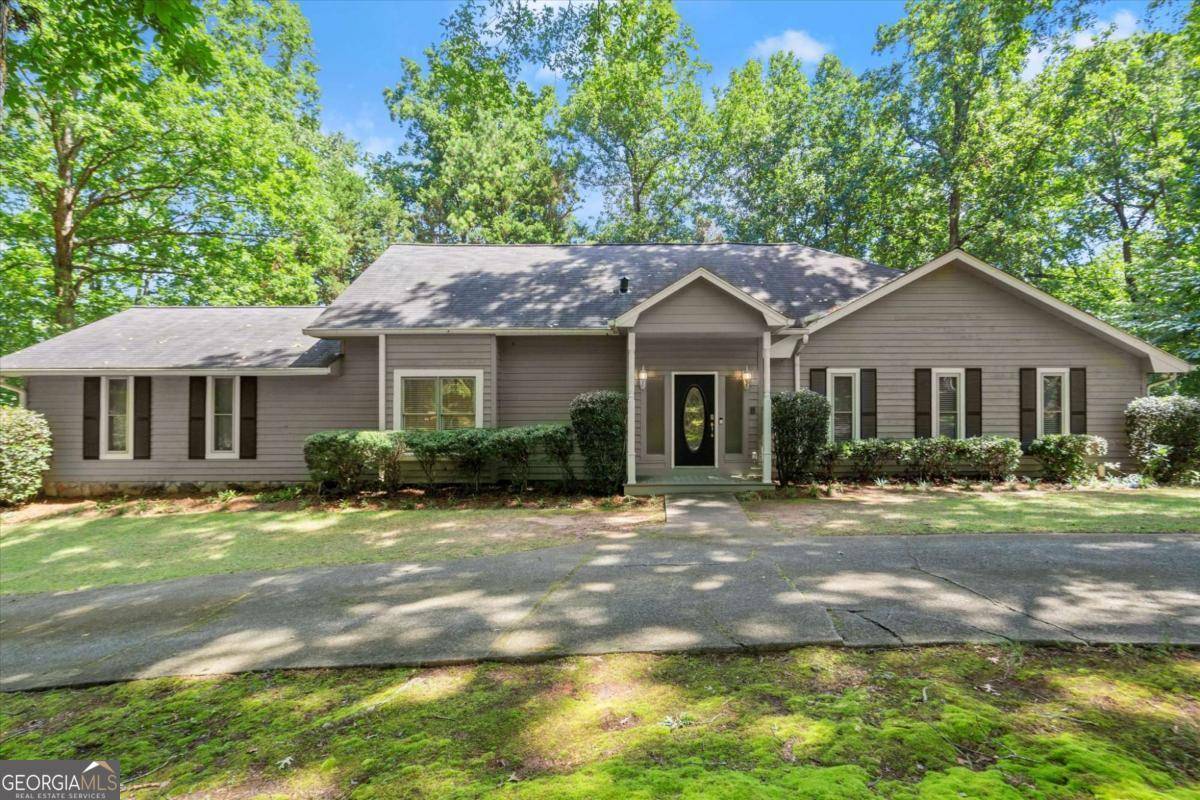 1865 Ledieu RD, Roswell, GA 30075
