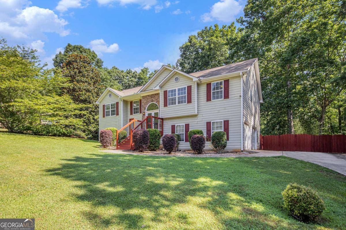 6332 Fairoaks PL, Douglasville, GA 30135