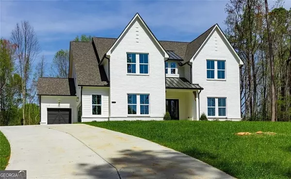 8180 Scarlett Grace LN, Gainesville, GA 30506