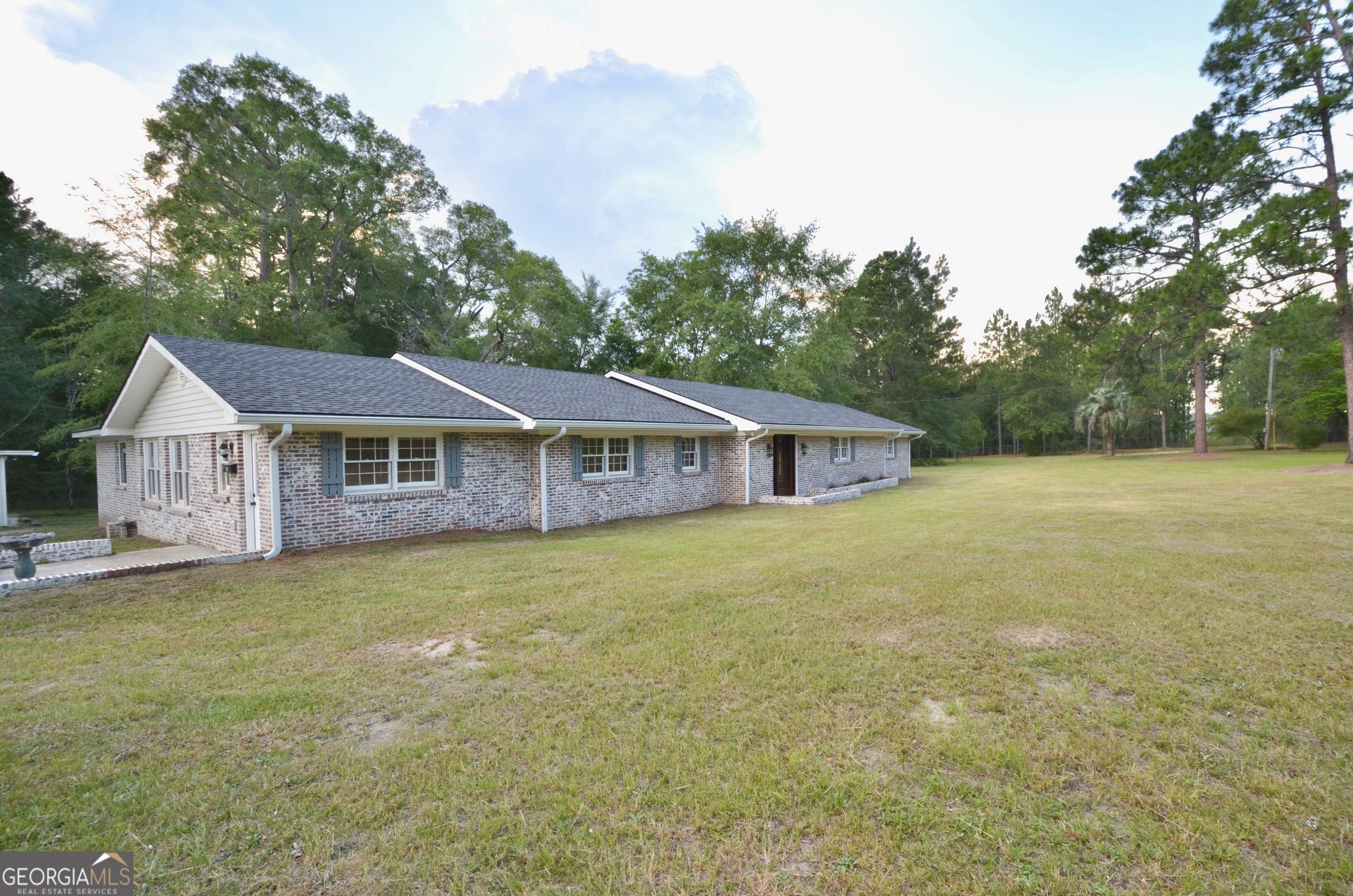 East Dublin, GA 31027,859 Silver RD