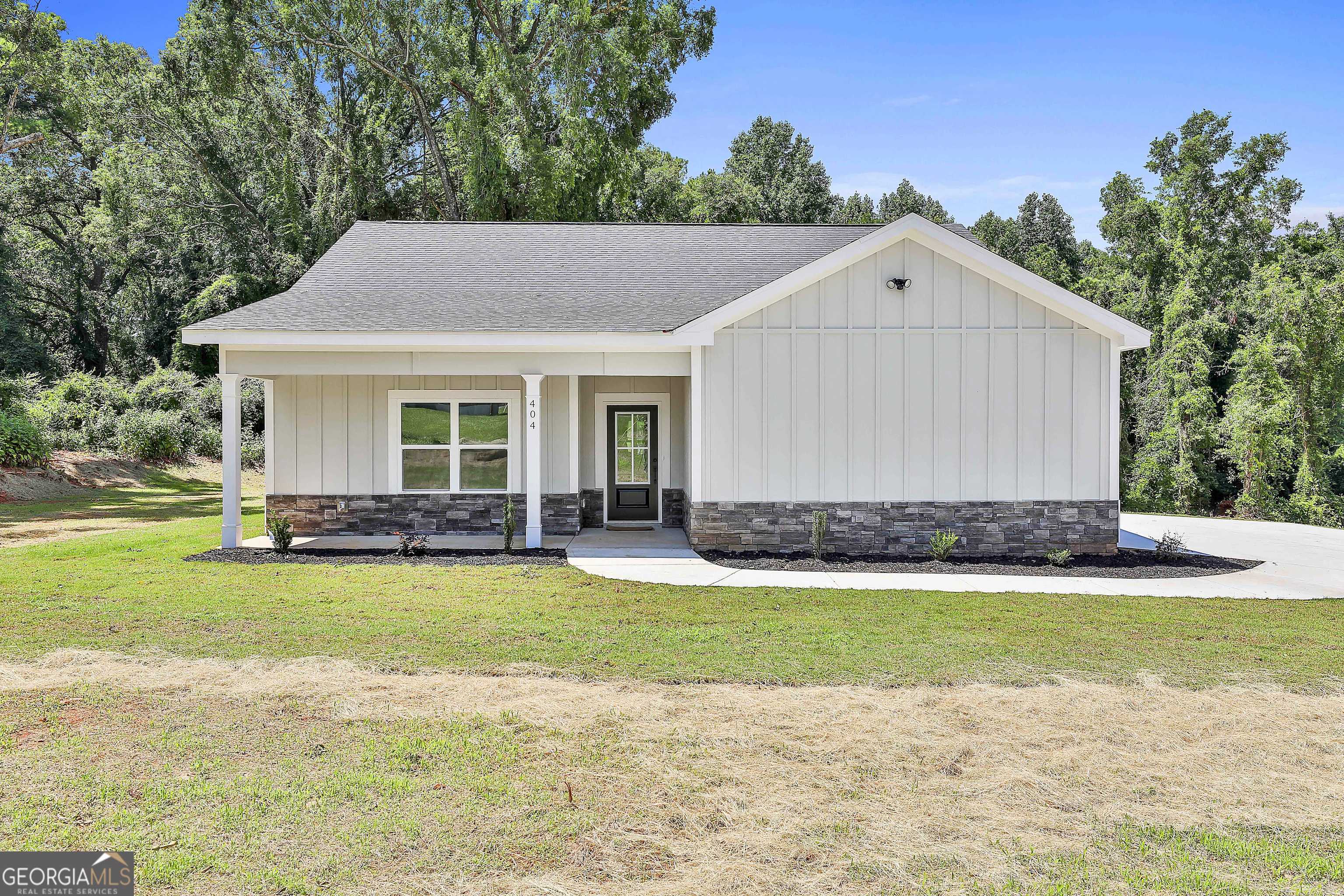 404 W Boyd RD, Hogansville, GA 30230