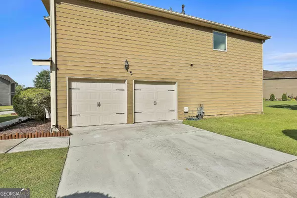 Fairburn, GA 30213,7502 BOWHEAD CT