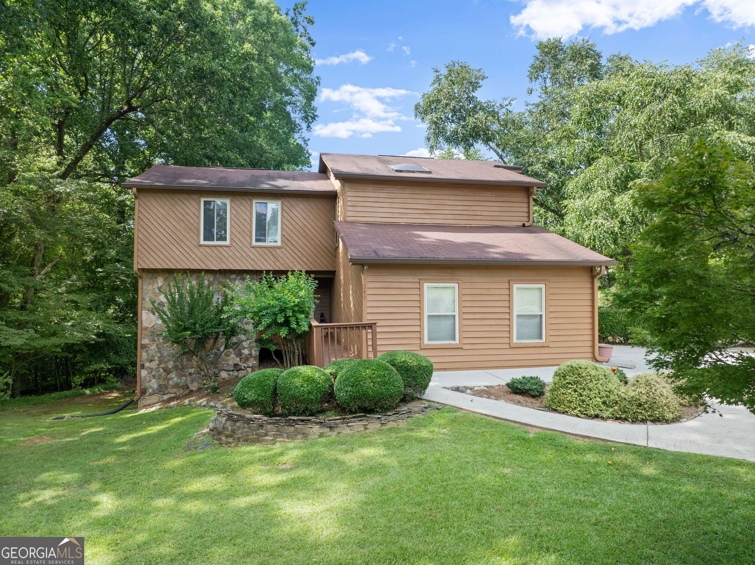 1345 Taramore DR, Suwanee, GA 30024