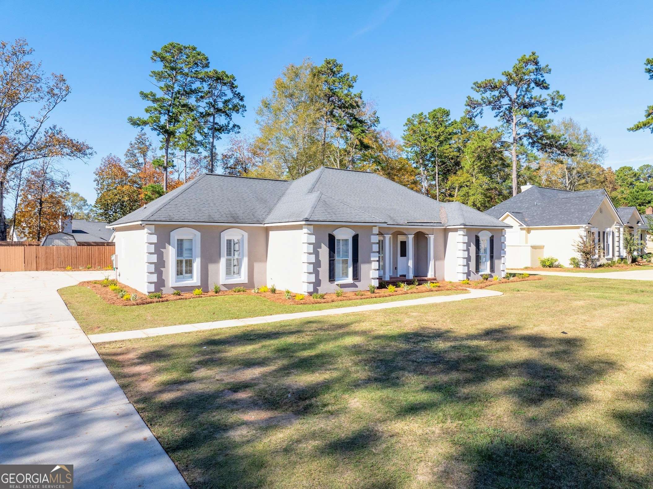 2813 W Doublegate DR, Albany, GA 31721