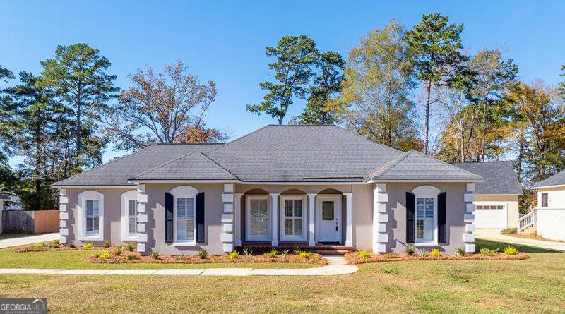 2813 W Doublegate DR, Albany, GA 31721