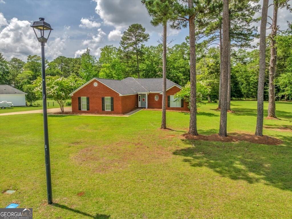 247 Willow Lake DR, Leesburg, GA 31763