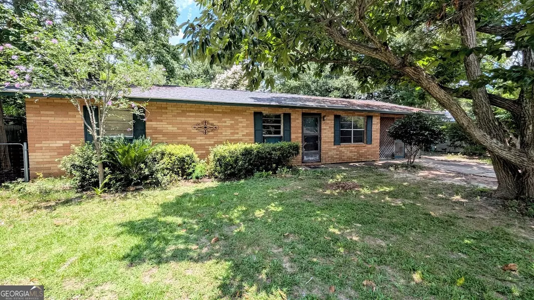 205 Debra DR, Warner Robins, GA 31088