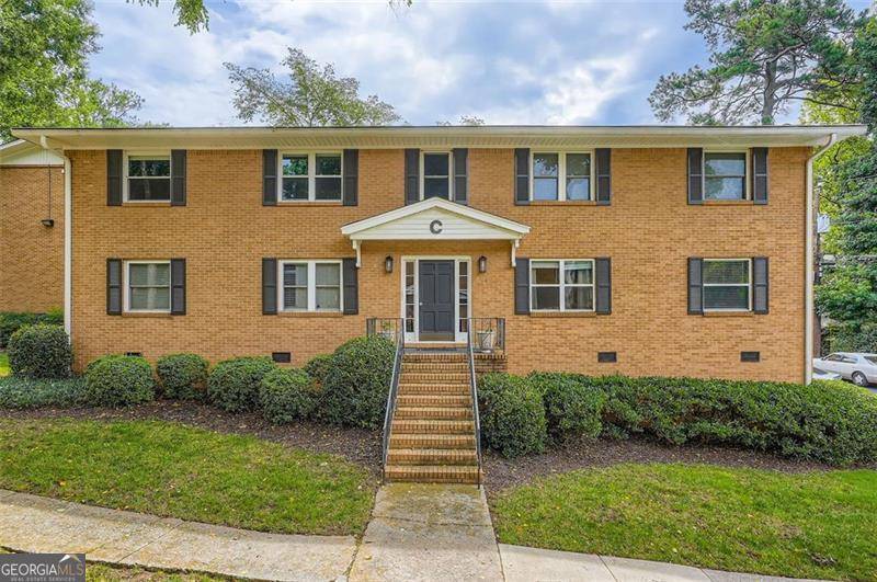 Atlanta, GA 30305,3510 ROSWELL RD #C2