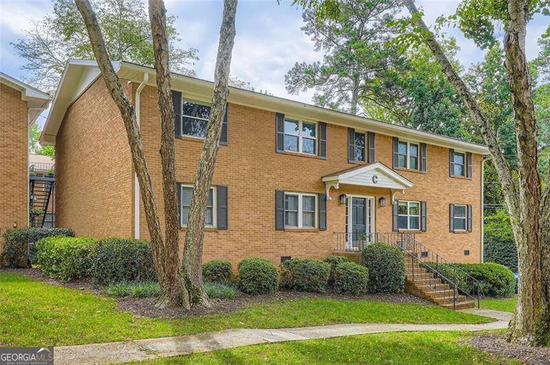 Atlanta, GA 30305,3510 ROSWELL RD #C2