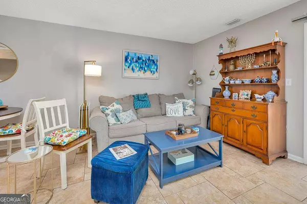 St. Simons, GA 31522,132 S Island Square DR