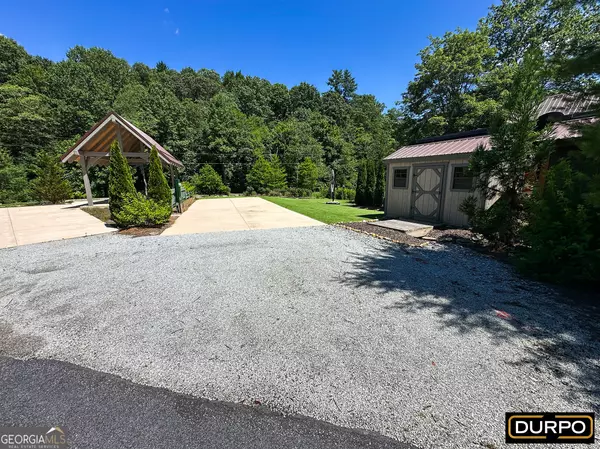 115 Wildflower RD, Scaly Mountain, NC 28775